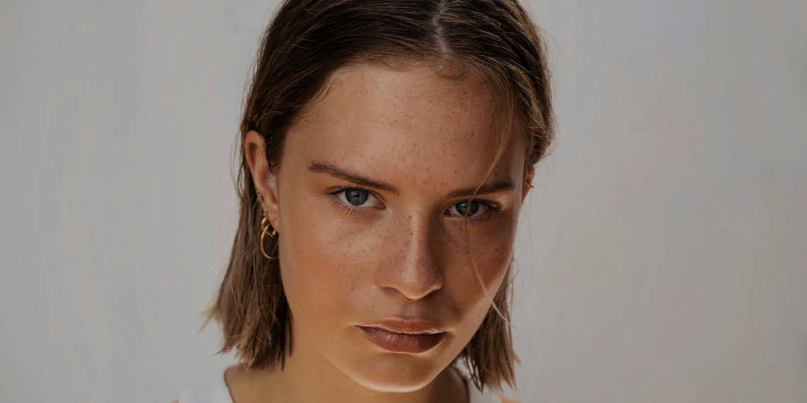 Cilt Kuruluğu Nasıl Geçer? Su İçmenin Ötesinde Neler Yapabilirsiniz?