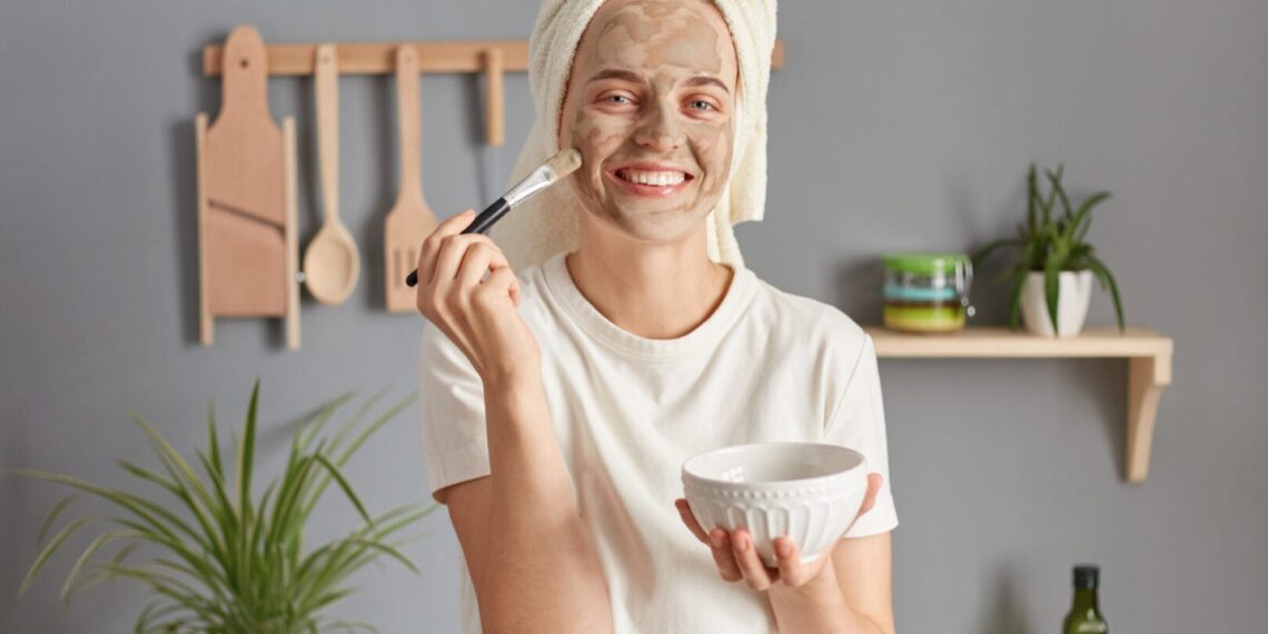 Kışa Hazırlık: Soğuk Havada Cilt Kuruluğu İçin Doğal Nem Bombası Tarifler