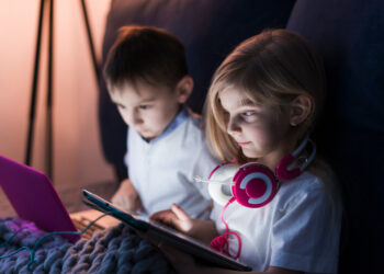 Ekran Süresi Çocuklarda Boy Uzamasını Etkiler Mi?