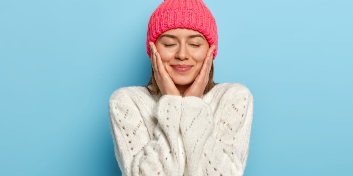Kış Aylarında Yoğun Nemlendirme: Soğuk Havalarda Cildi Koruma Stratejileri