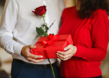 Unutulmaz Bir Sevgililer Günü İçin Hediye Rehberi