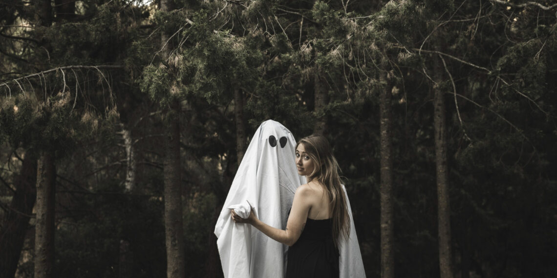 "Haunting" Dijital Hayalet