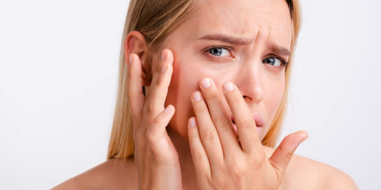 Geçmeyen Cilt Kuruluğu Aslında Hangi Vitamin Eksikliği?