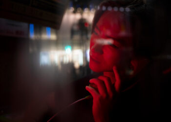 "Ekmek Kırıntısı Teorisi" (Breadcrumbing)