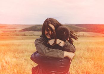 21 Ocak Sarılma Günü: Sevginin En Sıcak Hali