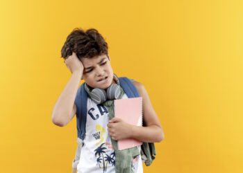 Bit Salgınlarıyla Baş Etmenin Okul Politikaları: Türkiye’den ve Dünyadan Örnekler