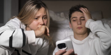 Bitlerle Savaş: Tinder’da Ghostlanmaktan Daha Kolay Olabilir