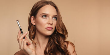 Kahve Tonlarında Makyaj: Her Cilt Tonuna Yakışan Zamansız Şıklık