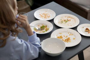 Gıda Zehirlenmesi: Belirtiler, Korunma Yolları ve Ne Zaman Doktora Gitmeli?