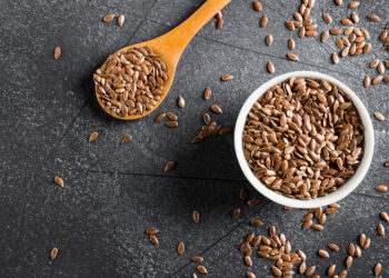 Doğal Omega-3 Desteği: Keten Tohumu Yağı ve Tohumunun Sağlığınıza 10 İnanılmaz Faydası