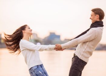 İlişkilerde 3-6-9 Kuralı: Aşkın Balayı Döneminden Gerçek Bağlılığa Yolculuk