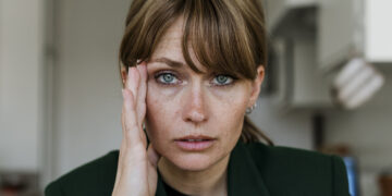 Anında Stres Düşürme Teknikleri: Zihninizi Hemen Sakinleştirecek 5 Hızlı Çözüm