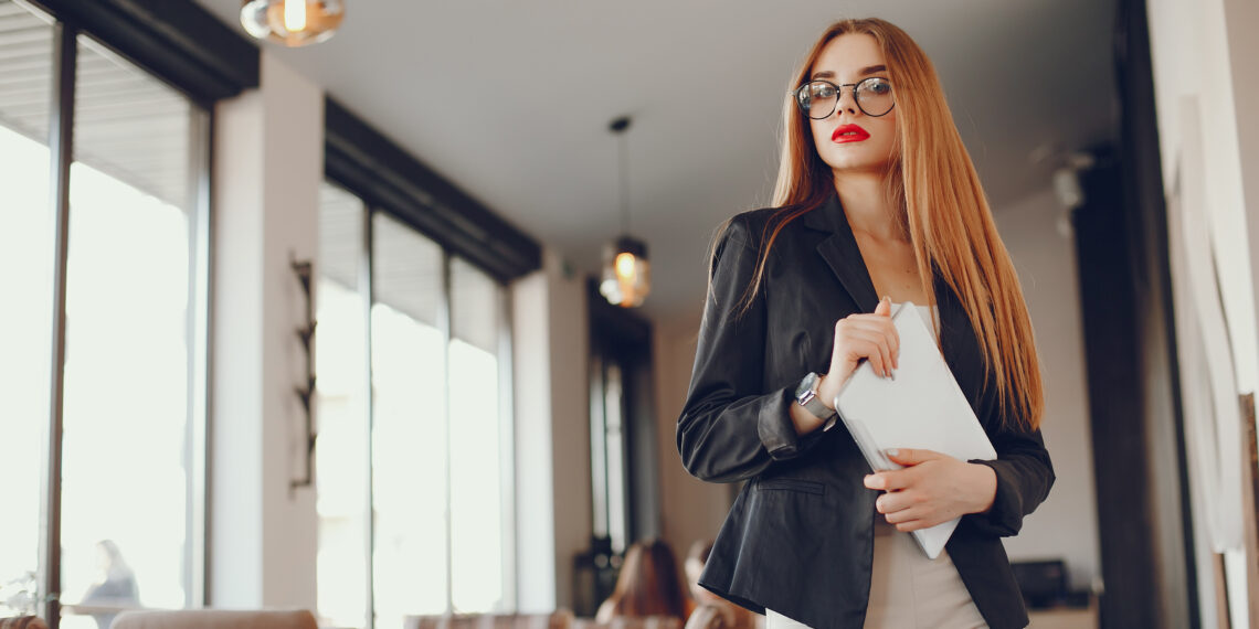 Modern ve Zamansız Ofis Stili Nasıl Yaratılır?