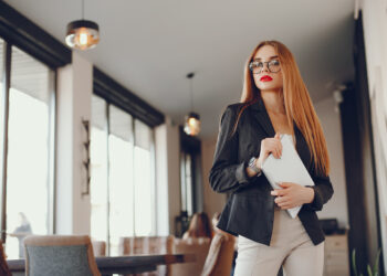 Modern ve Zamansız Ofis Stili Nasıl Yaratılır?