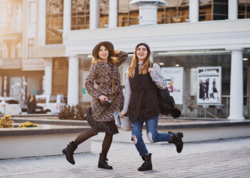 Dağınık Saçlar Geri Dönüyor: Messy Girl Akımı Sahneyi Ele Geçiriyor