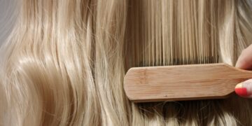 Saç Fırçası Ne Zaman Değiştirilmeli? Bu 7 Kritik Belirti Varsa Hemen Yeni Bir Fırça Alın