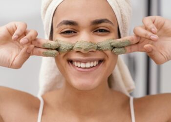 Yosun Peelingi: Cilt Yenilenmesinde Doğanın Mucizesi ve Bilmeniz Gereken Her Şey