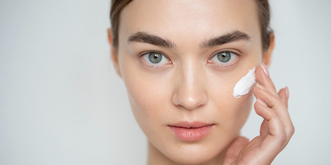 Sadece 3 Ürünle Işıltılı Bir Cilt Mümkün Mü?